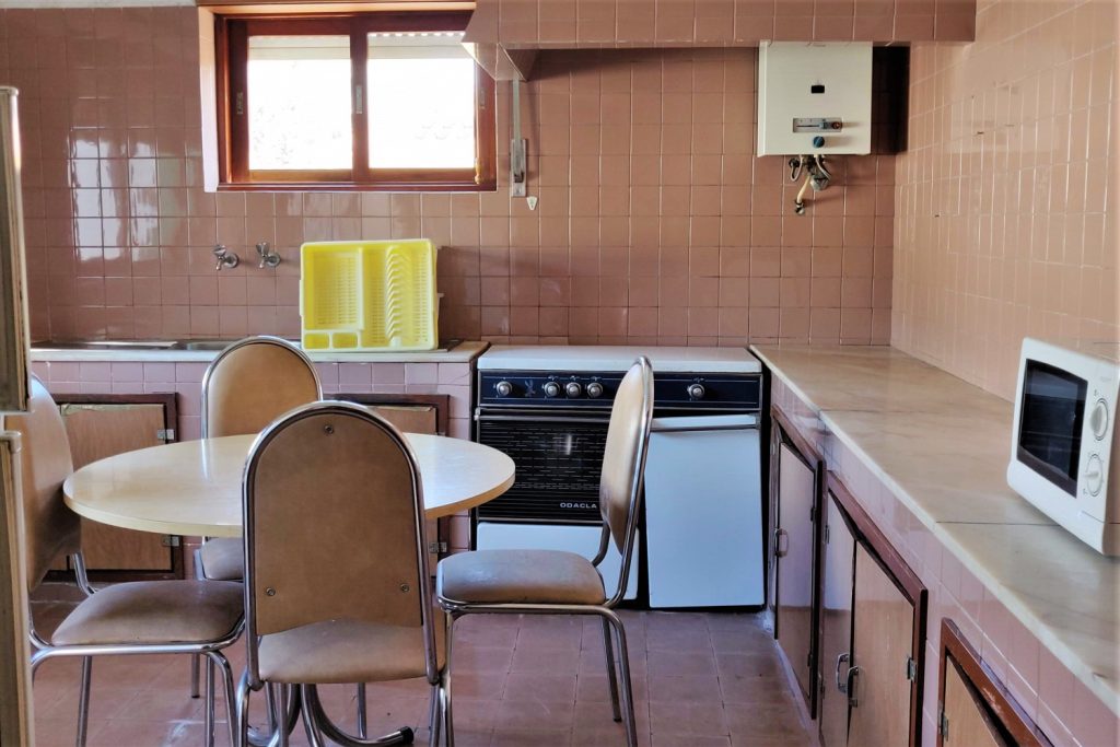 Moradia T4 Rua Comendador Raínho SJM - Cozinha Moradia T4 Rua Comendador Raínho SJM - Cozinha