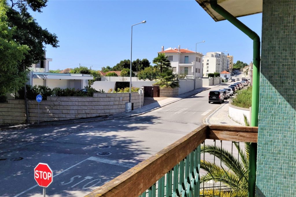 Moradia T4 Rua Comendador Raínho SJM - vista Norte Moradia T4 Rua Comendador Raínho SJM - vista Norte