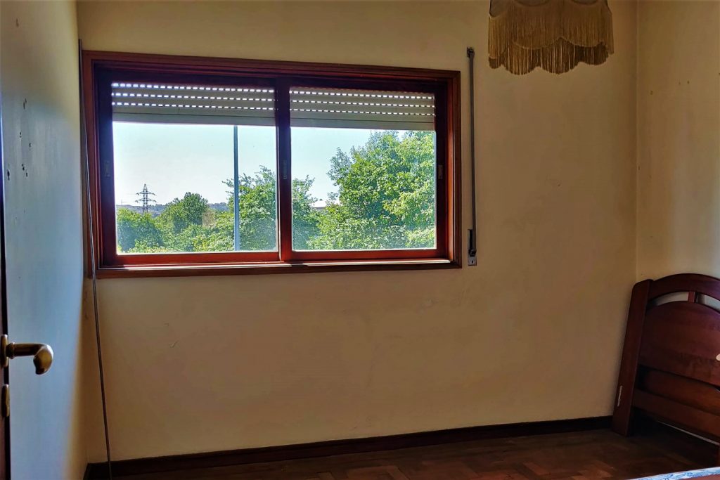 Moradia T4 Rua Comendador Raínho SJM - quarto 1 Moradia T4 Rua Comendador Raínho SJM - quarto 1