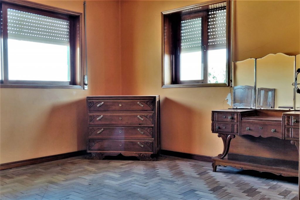 Moradia T4 Rua Comendador Raínho SJM - quarto 3 Moradia T4 Rua Comendador Raínho SJM - quarto 3